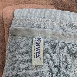 EUC Norwex Bath Mat